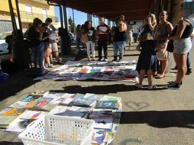 Il problema per� � che spesso tra un anno e l�altro le scuole adottano volumi diversi per la stessa materia, magari nuove edizioni dello stesso volume. �E c�� chi si rifiuta di comprare un libro se � leggermente diverso da quello consigliato dai professori�, affermano tre mamme